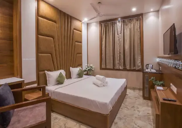 Deluxe AC Room at Hotel Mahabir Inn Mathura